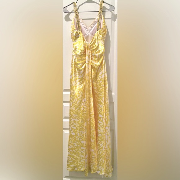 Morgan & Co Marigold Floral Maxi Dress w Shirred Embellished Bodice & Mini Train - Picture 4 of 6
